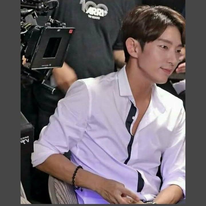 Momen yang diabadikan oleh penggemar Lee Joongi