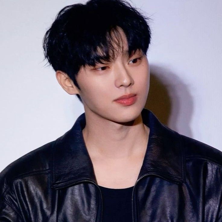 A moment captured by a fan of Choi Hyunwook