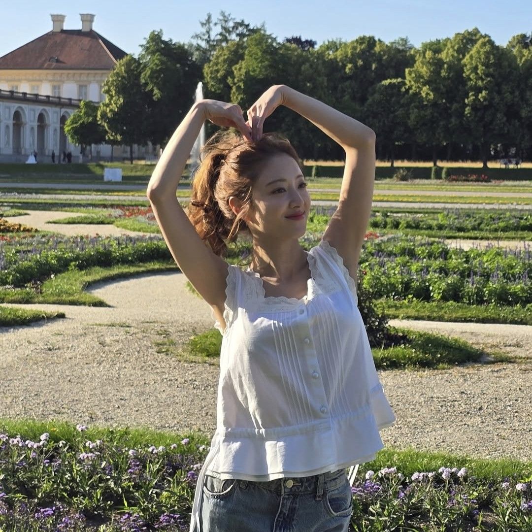 Recent activity shot of Lee Seyoung