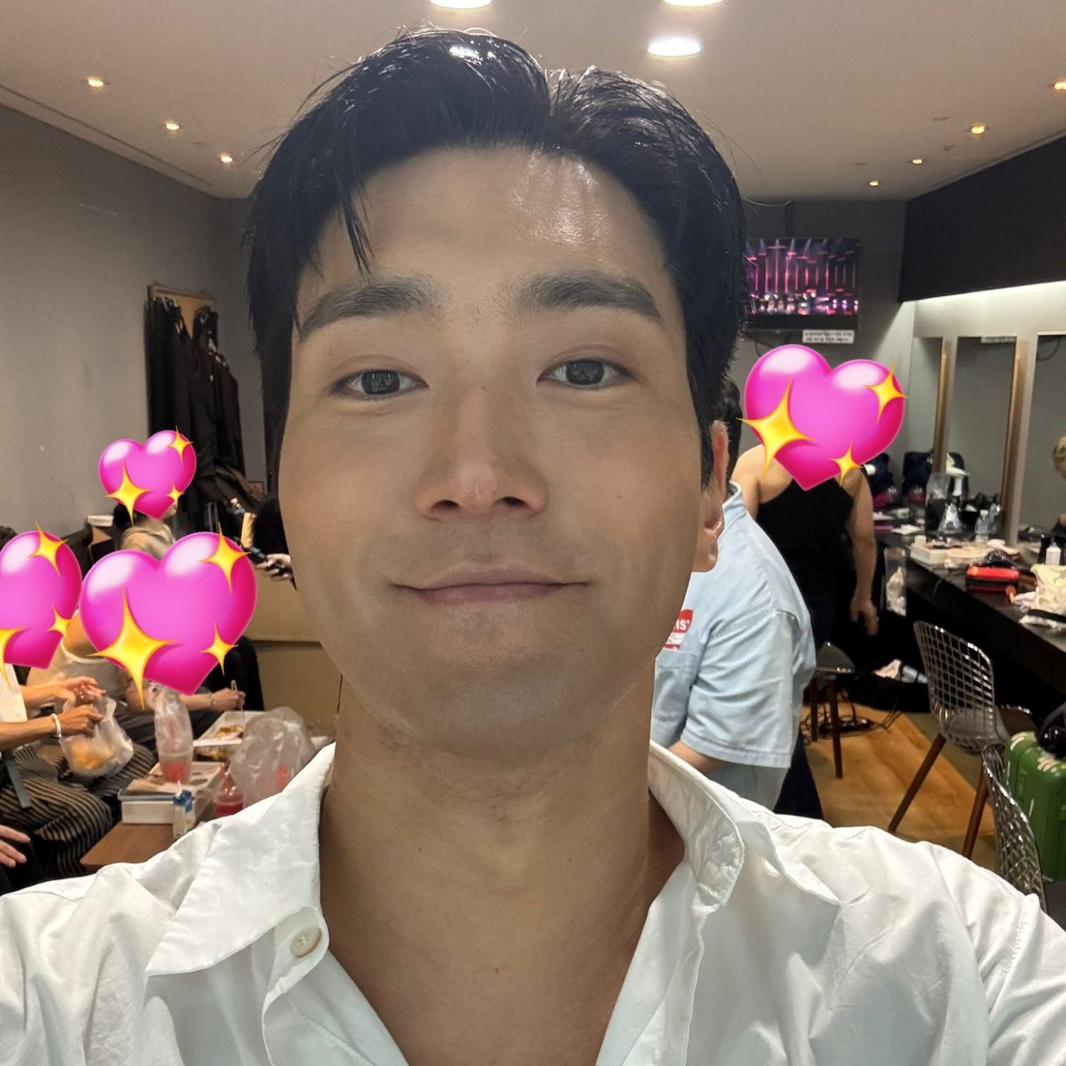 Recent activity shot of Choi Siwon