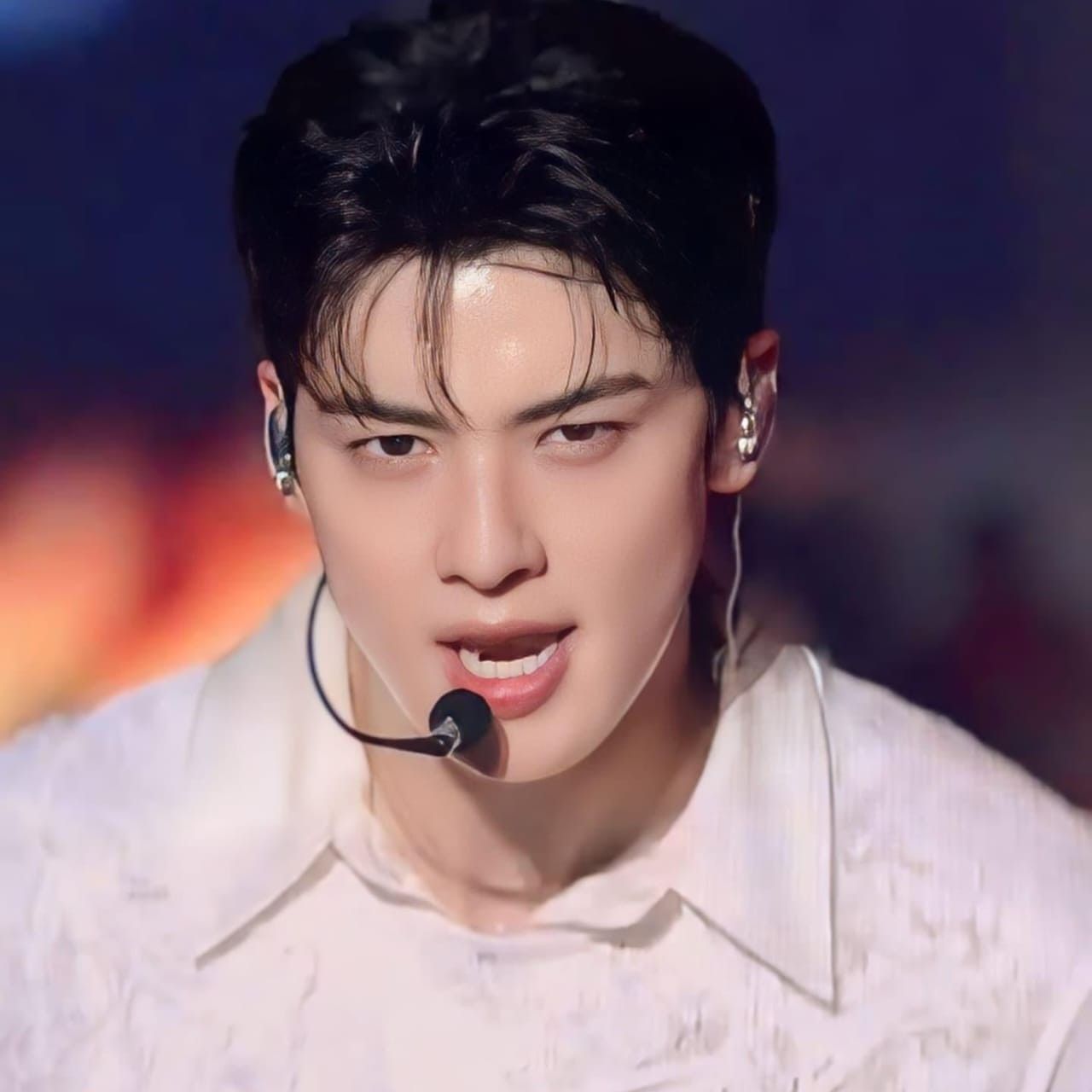 Recent activity shot of Cha Eunwoo
