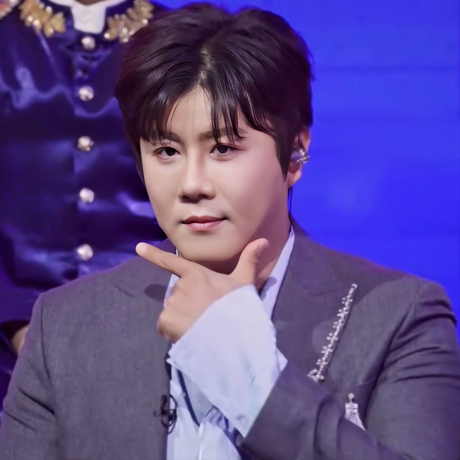 진해성의 비하인드 컷