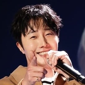 A moment captured by a fan of Jung Ilwoo