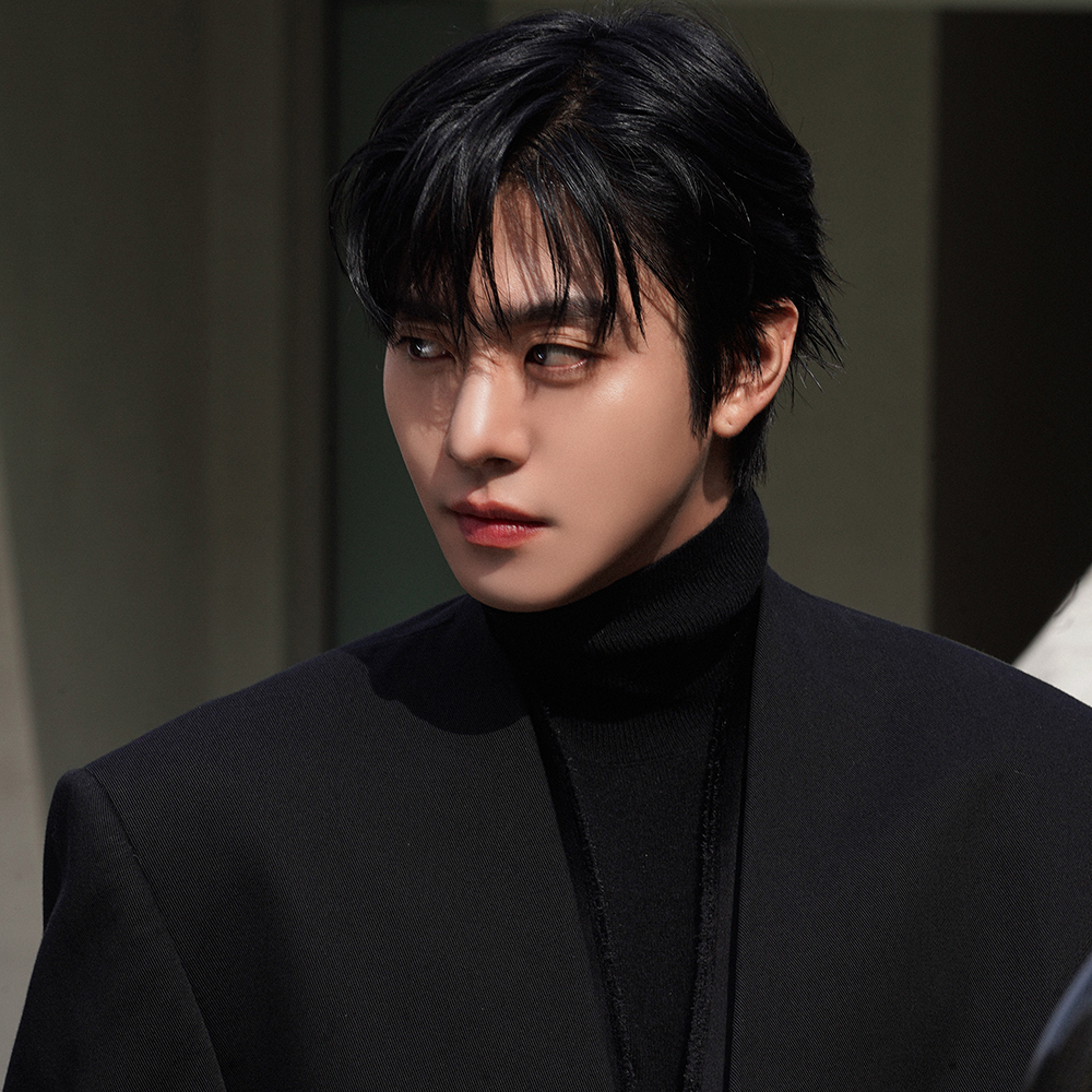 粉絲拍下的安孝燮瞬間