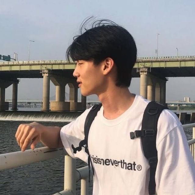 Behind-the-scenes cut of Hong Mingi