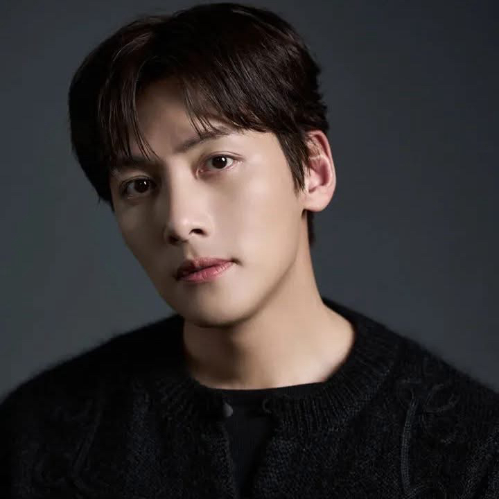 A moment captured by a fan of Ji Changwook