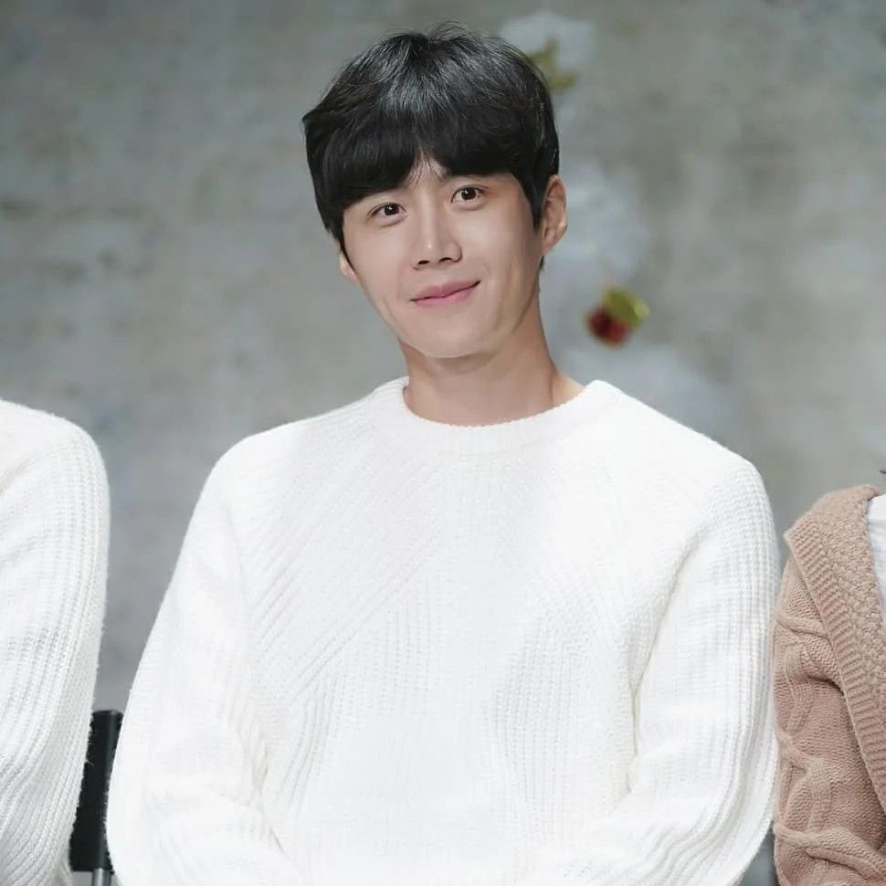 A moment captured by a fan of Kim Seonho