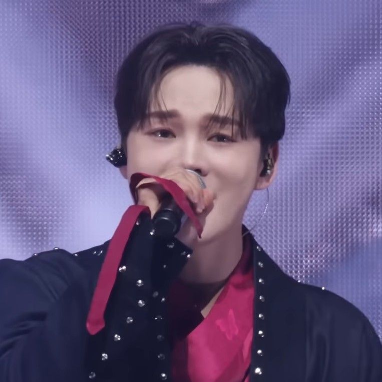 朴瑞镇的最新照片