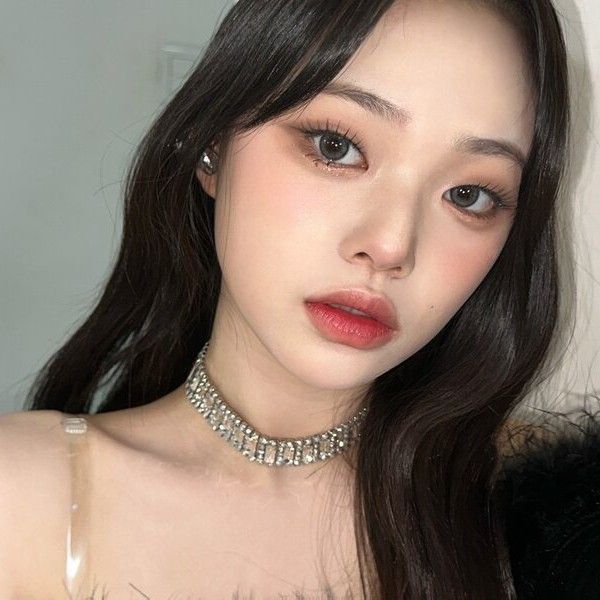 Today’s standout profile photo of Krystal on Choeaedol Celeb