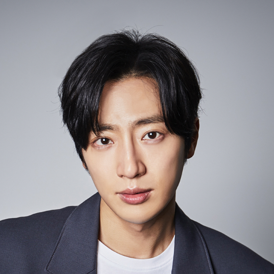 今日最も話題のセレブコミュニティフィード