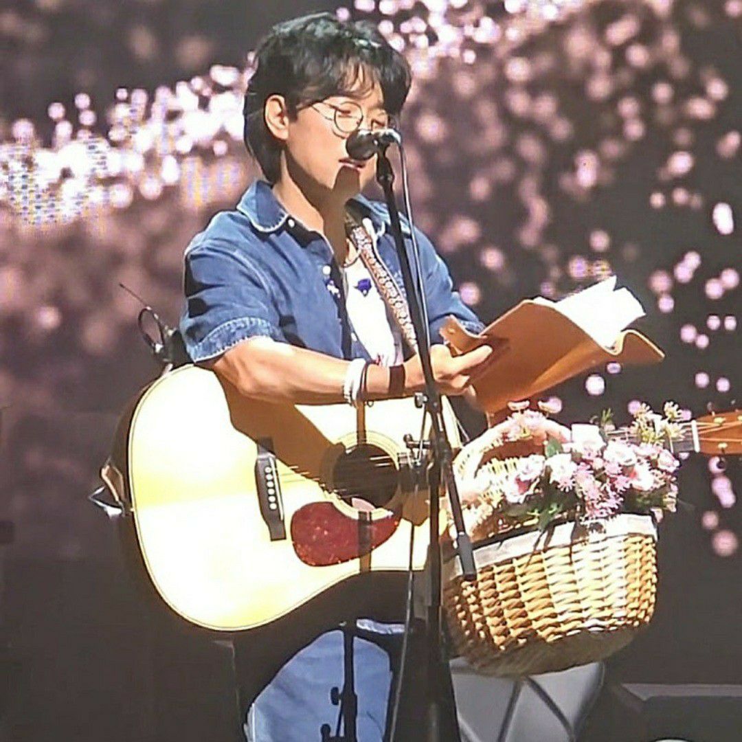 Recent activity shot of Bak Changgeun