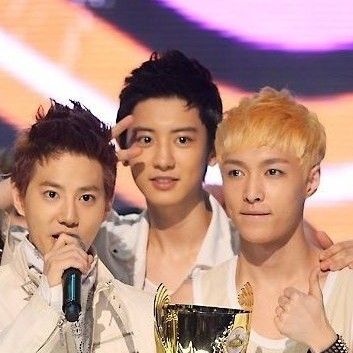 パク・チャンヨルの最近の活動ショット