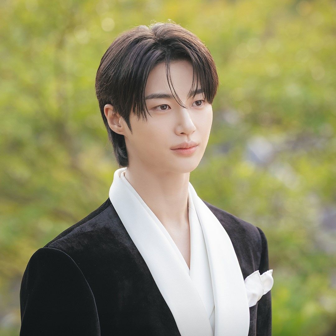 A moment captured by a fan of Byeon Wooseok