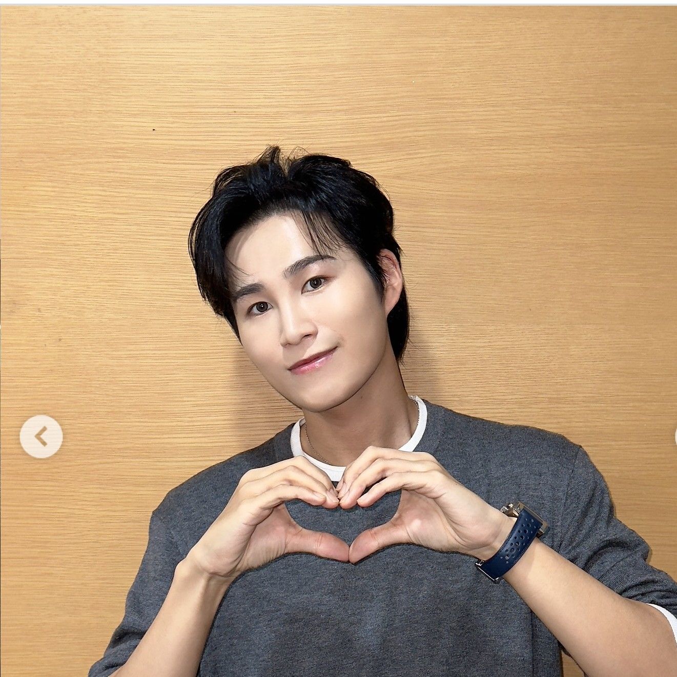 金熙栽的最新照片