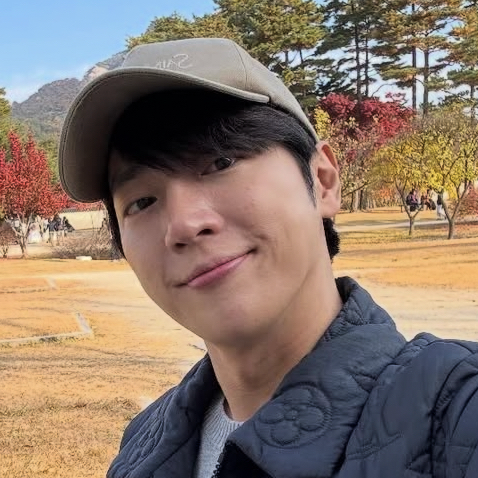 Recent activity shot of Lee Sangyeob