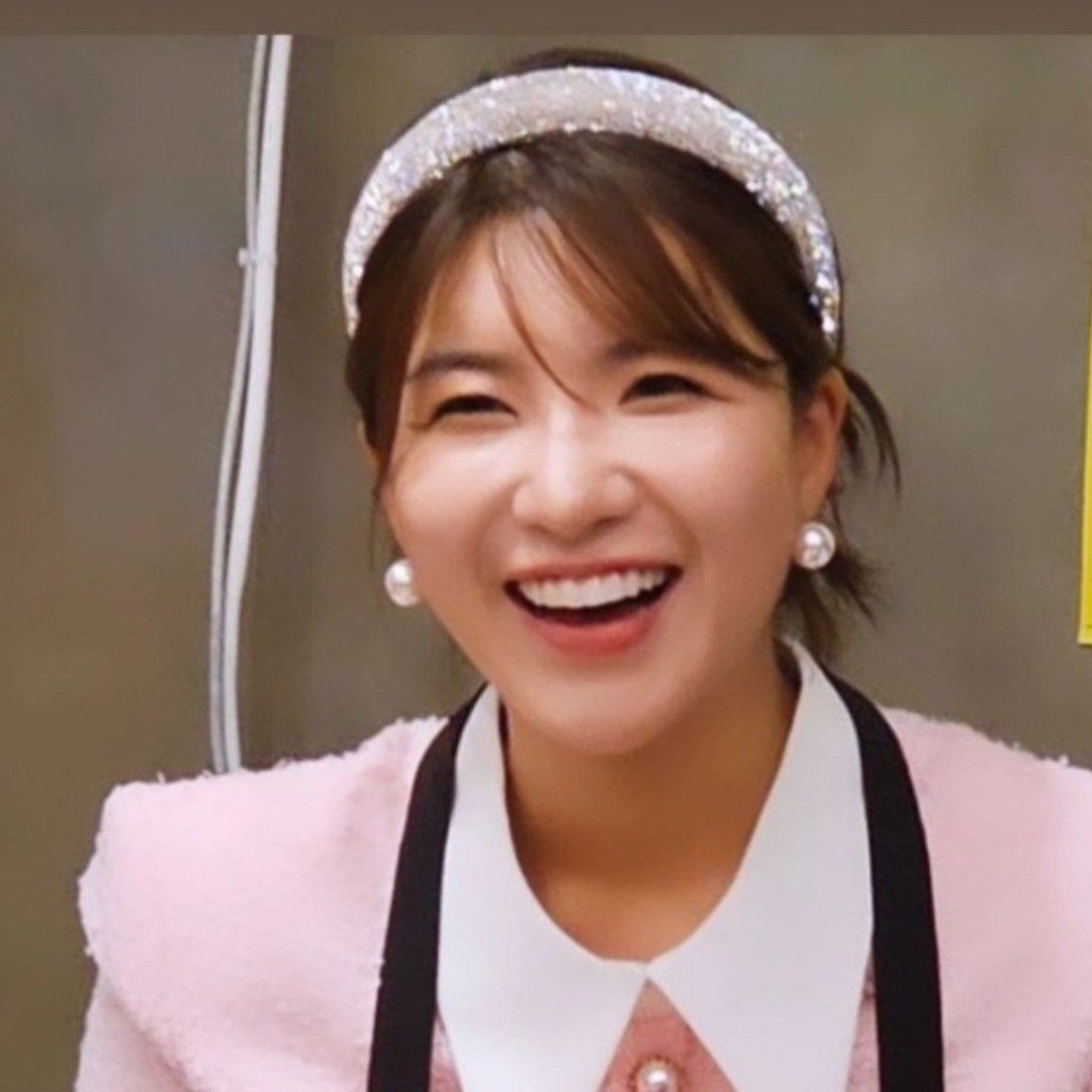 A moment captured by a fan of Ryu Wonjung