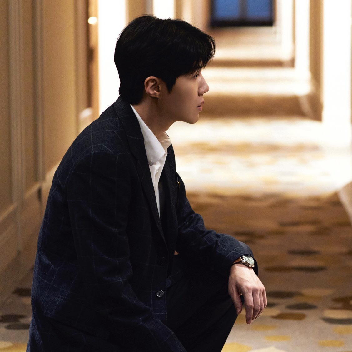 Behind-the-scenes cut of Kim Seonho