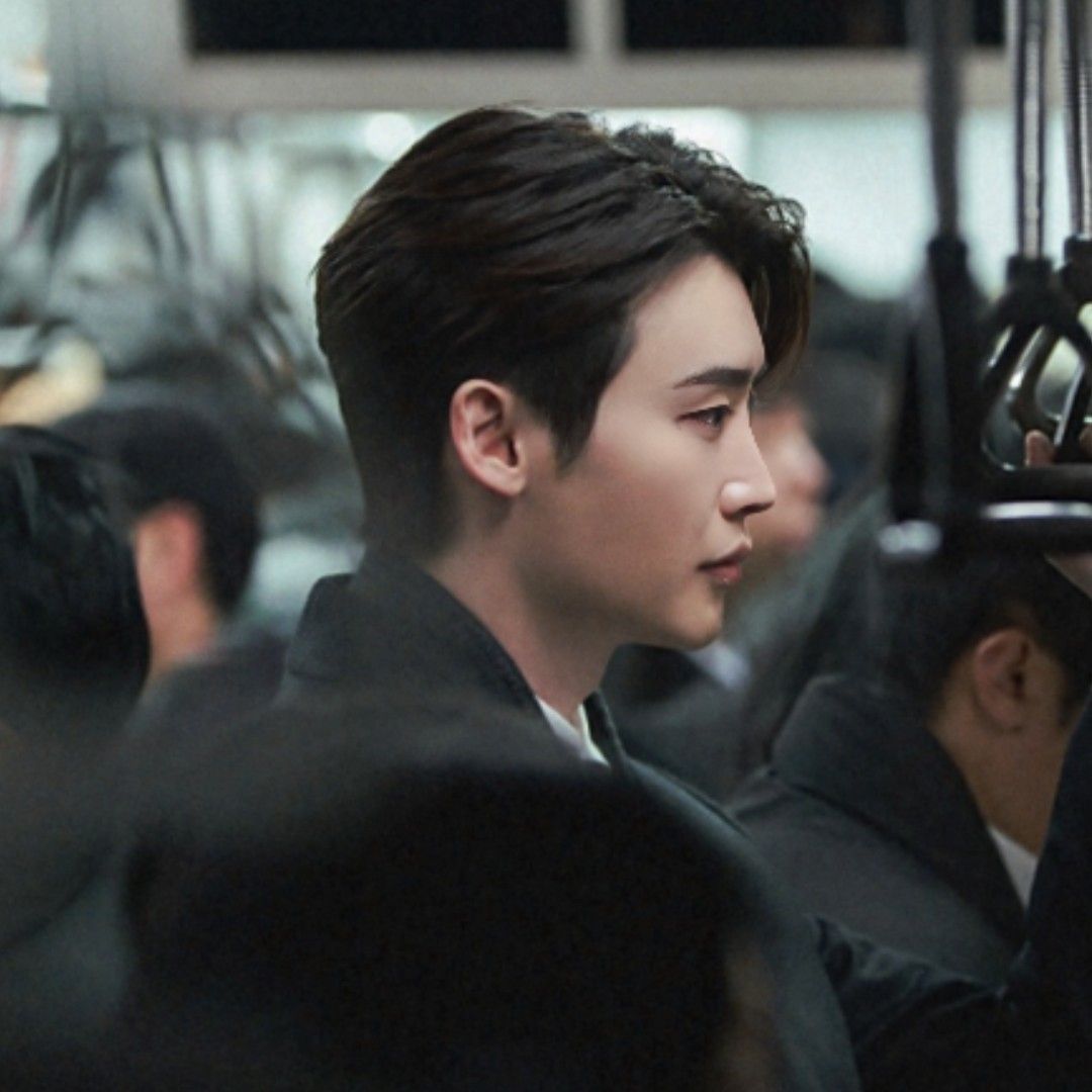 Latest photo of Lee Jongsuk