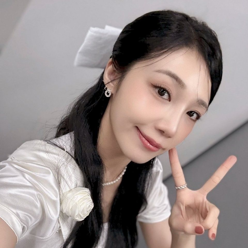 Recent activity shot of Jung Eunji