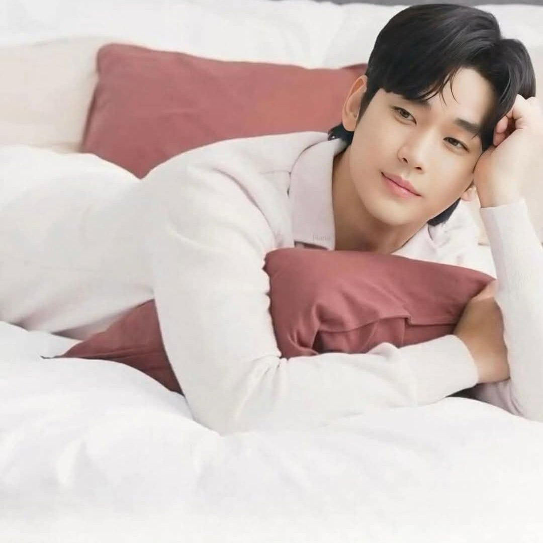 Latest photo of Kim Soohyun