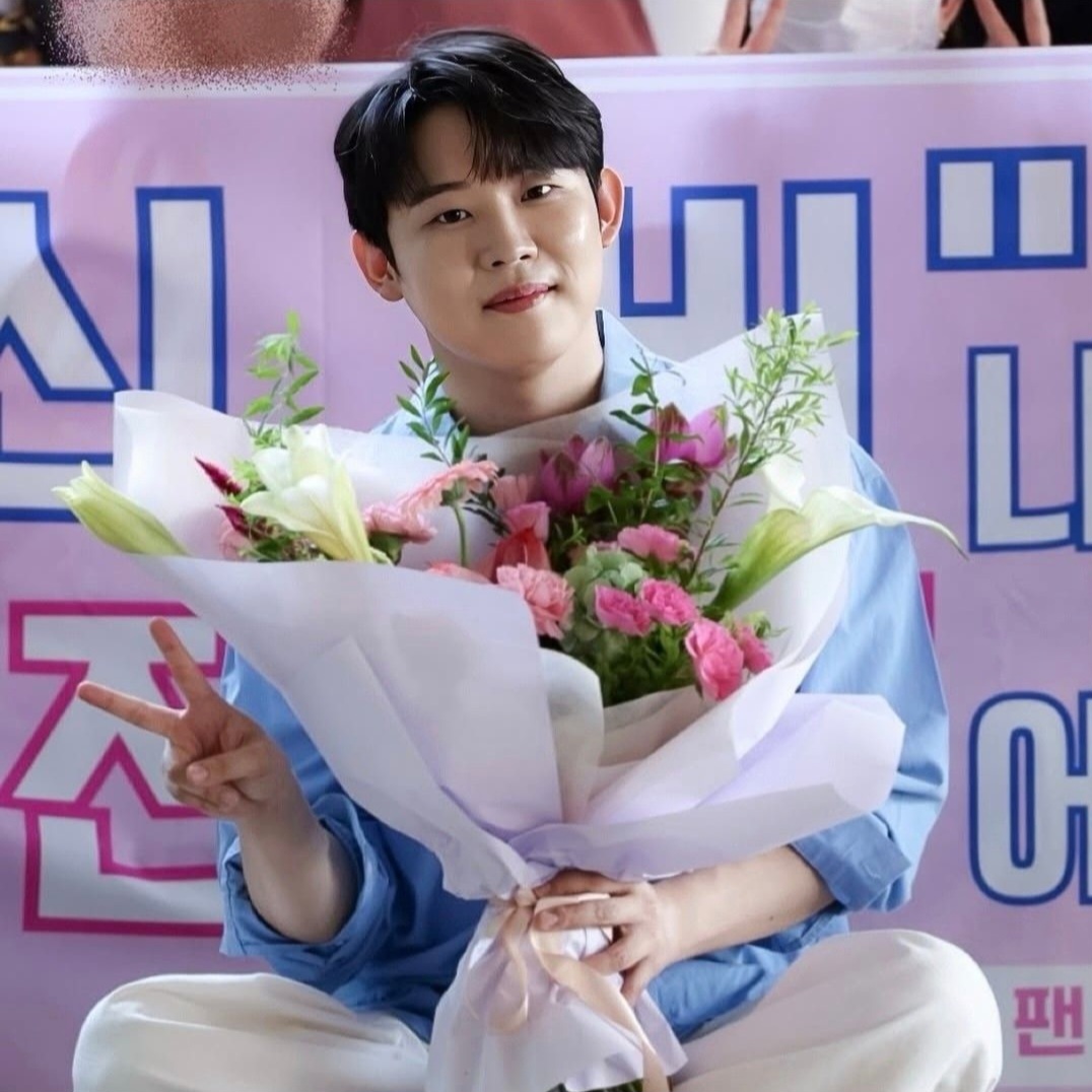 Latest photo of Jinuk