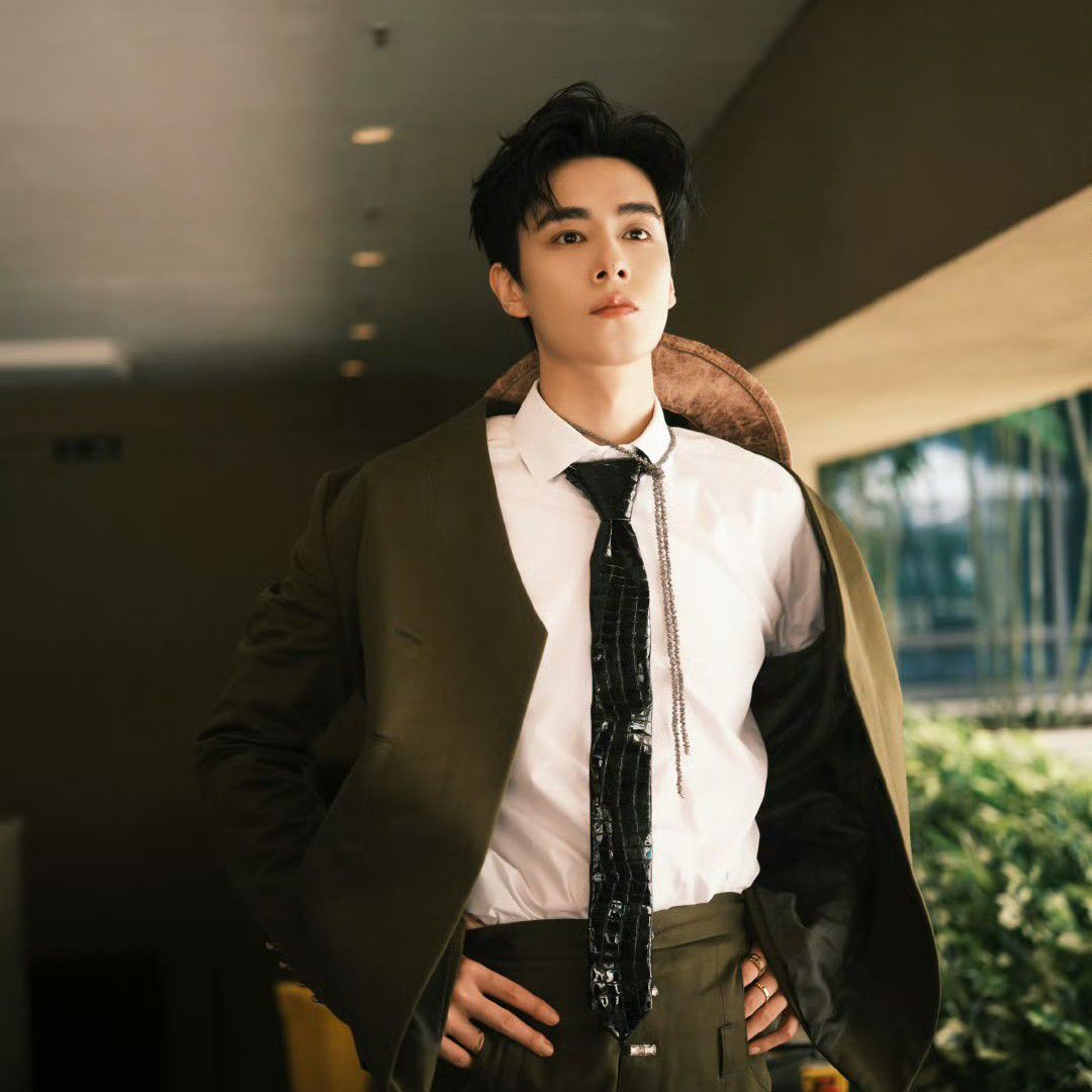 Behind-the-scenes cut of Hu Yitian
