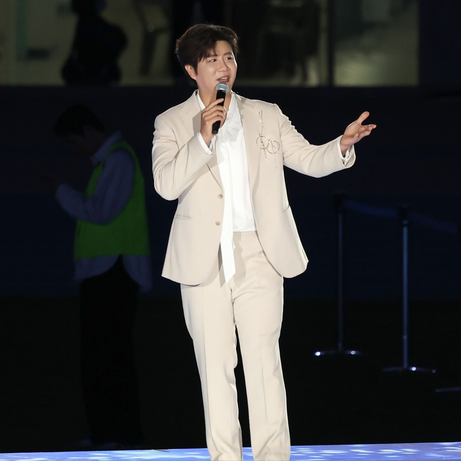 Recent activity shot of Jin Haesung