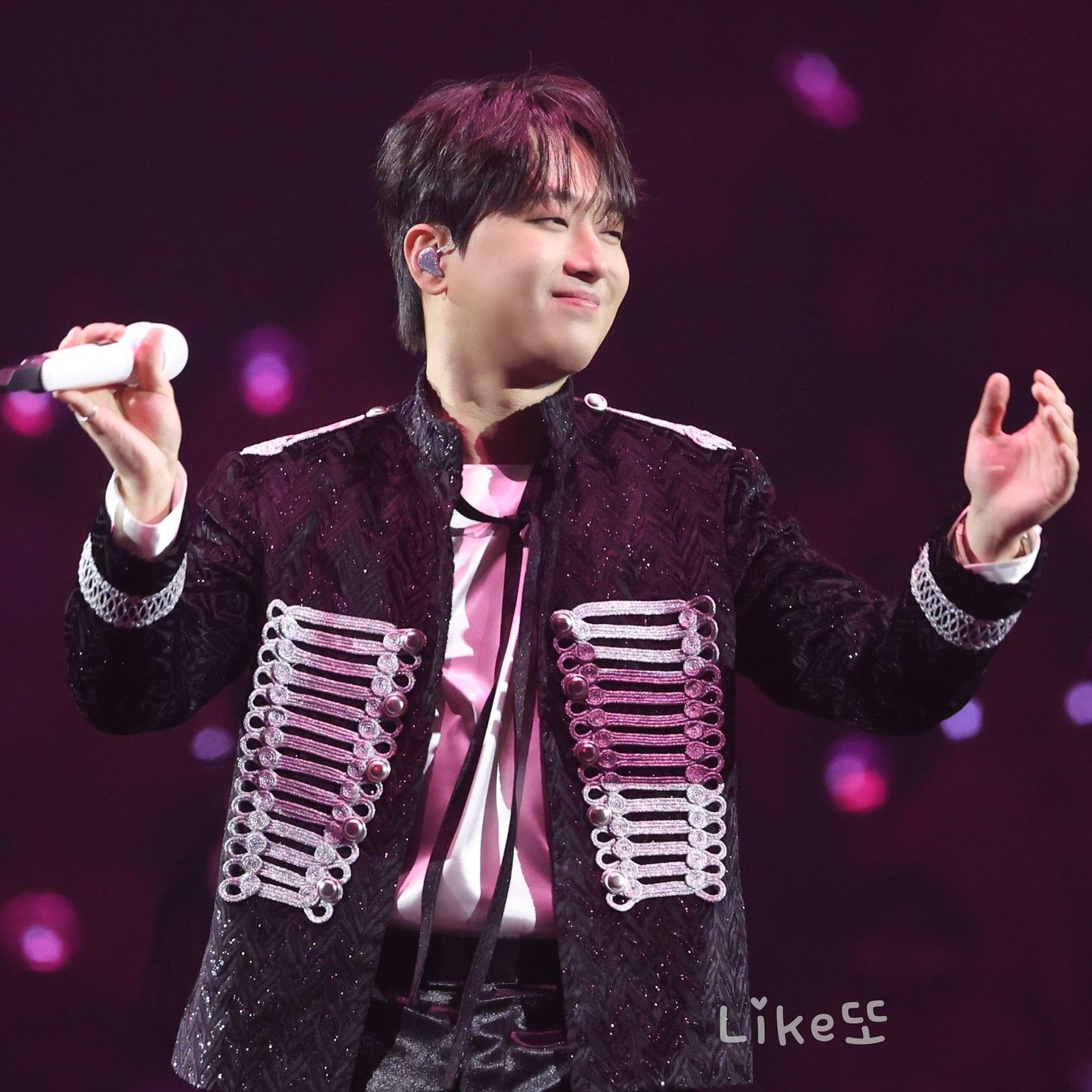 Momen yang diabadikan oleh penggemar Lee Chanwon