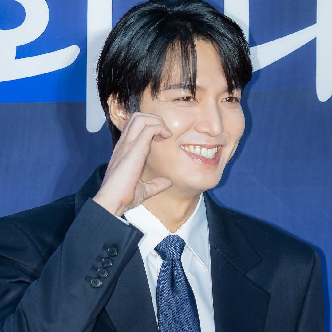 李敏镐的近期活动照