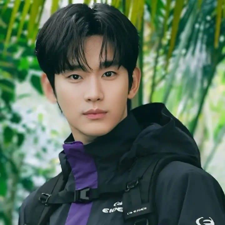 A moment captured by a fan of Kim Soohyun