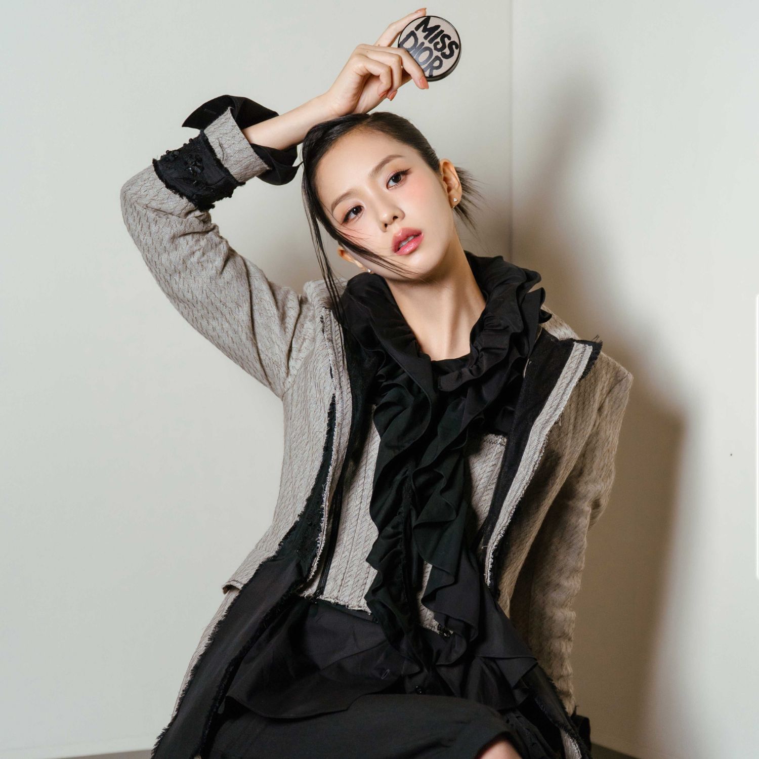 Latest photo of Jisoo (1995)