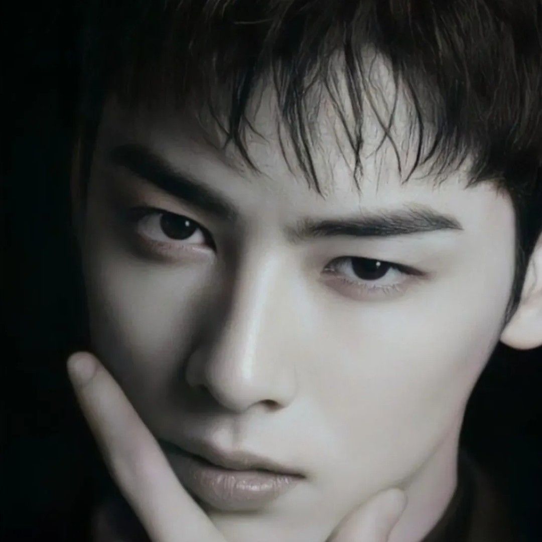 Foto kegiatan terbaru dari Cha Eunwoo