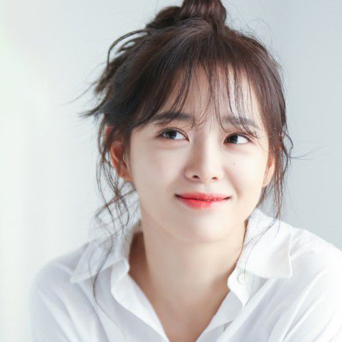 Behind-the-scenes cut of Kim Sejeong