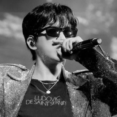 Foto kegiatan terbaru dari Lim Youngwoong