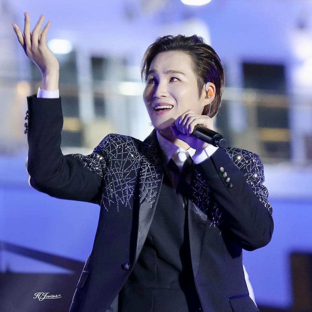 A moment captured by a fan of Kim Heejae