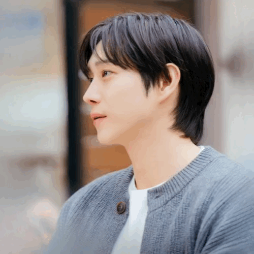 Behind-the-scenes cut of Kim Youngdae