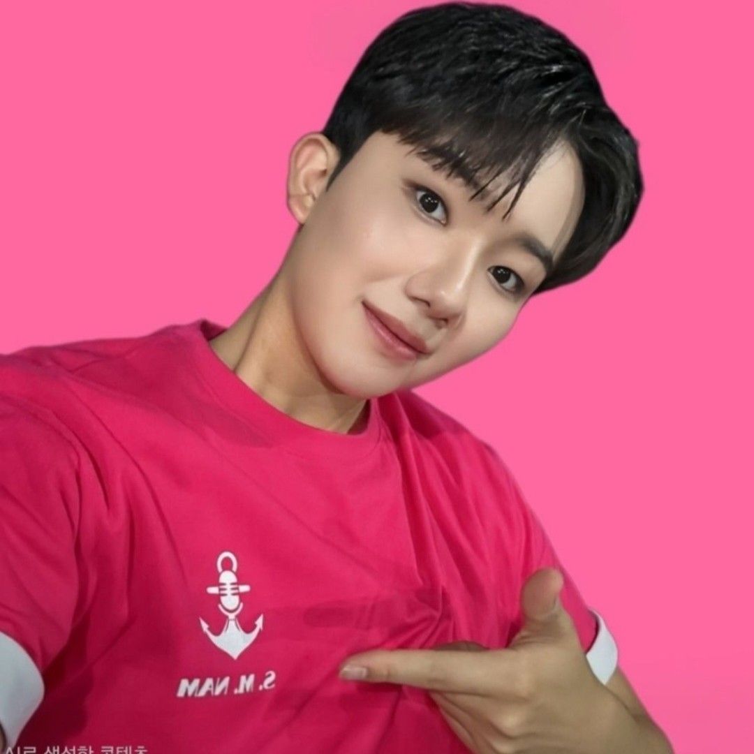 Behind-the-scenes cut of Nam Seungmin