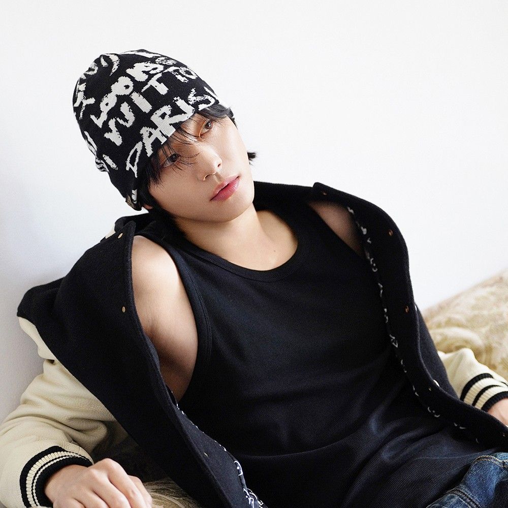 Behind-the-scenes cut of Ahn Hyoseop