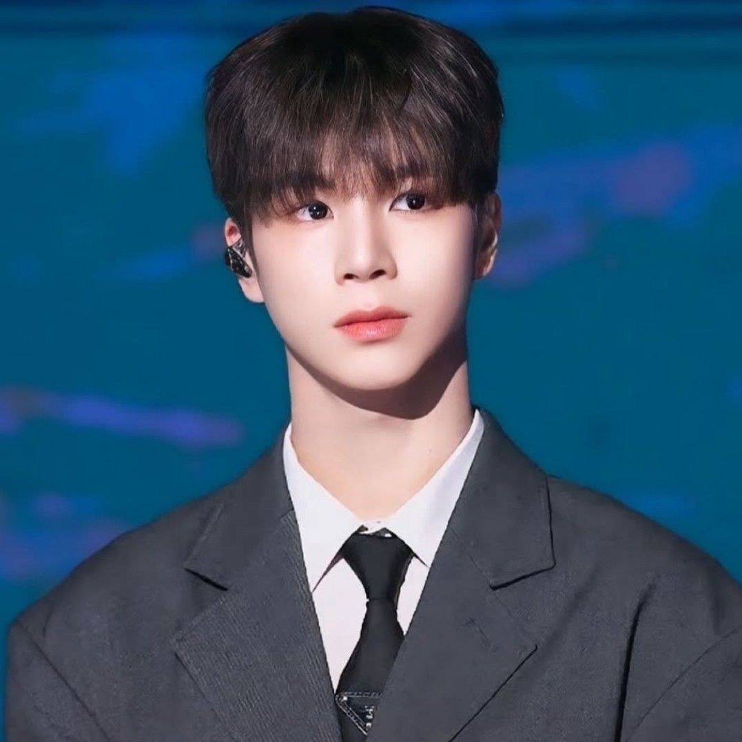 Recent activity shot of Jeong Dongwon
