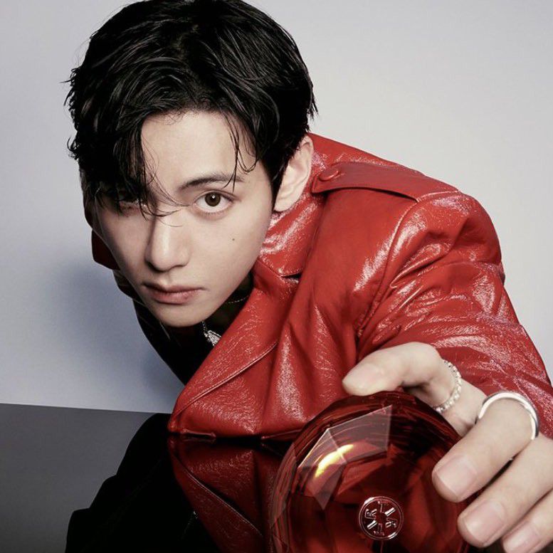 Behind-the-scenes cut of Kim Taehyung (V)