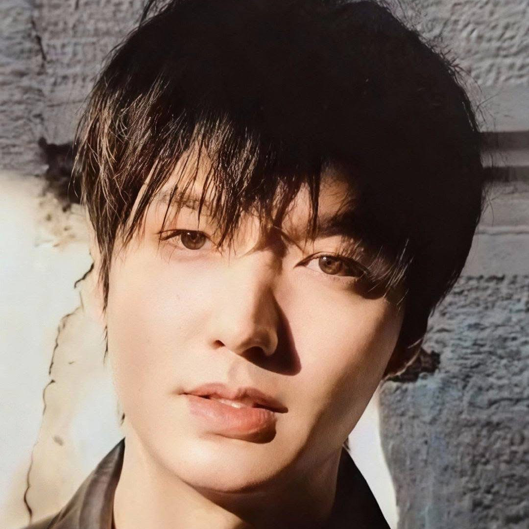 粉絲拍下的李敏鎬瞬間