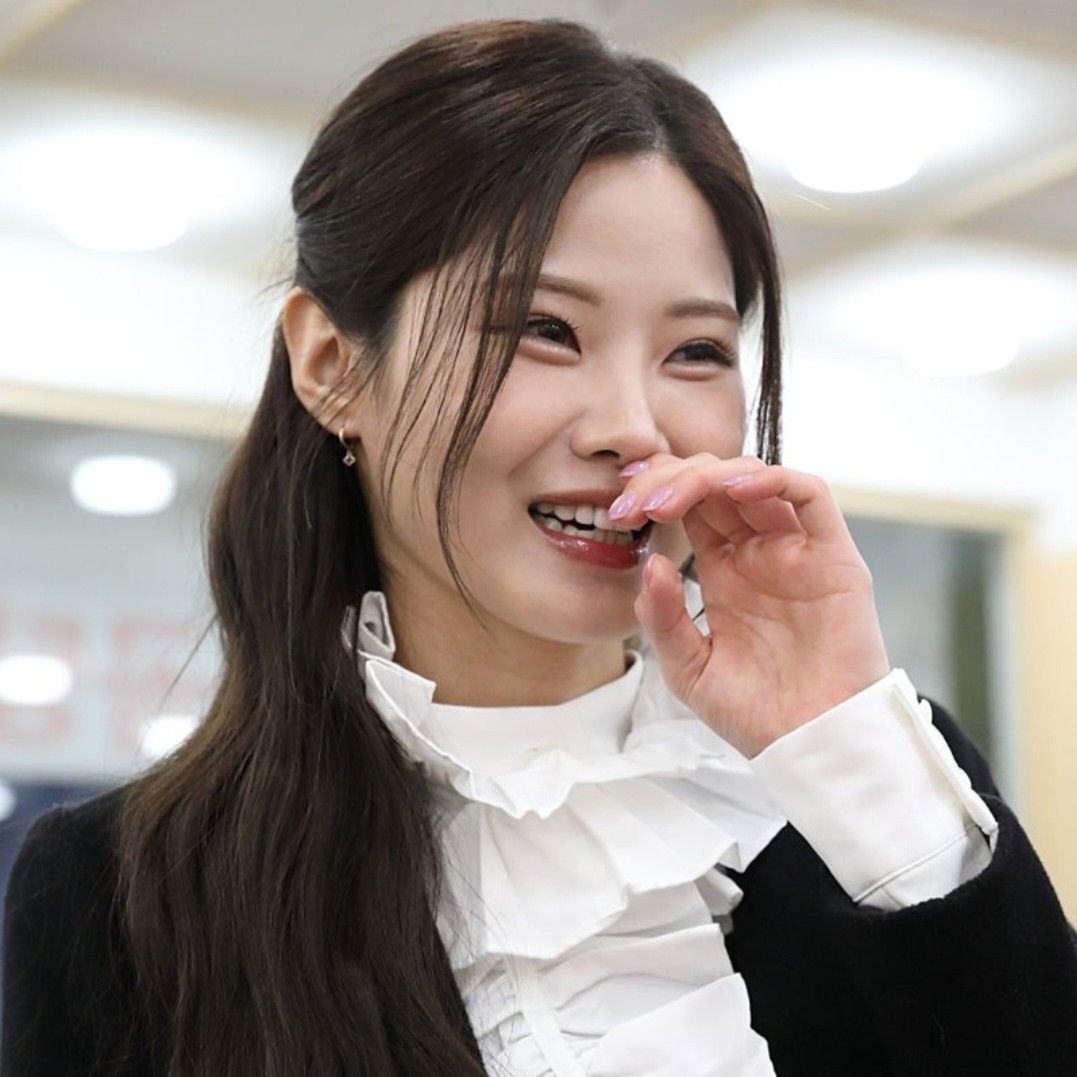 Recent activity shot of Bae Ahyeon