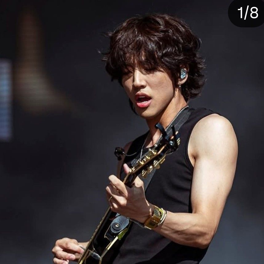 Recent activity shot of Lee Seungyoon