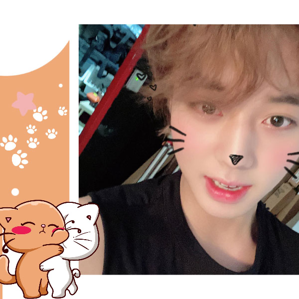 A moment captured by a fan of Park Jihoon