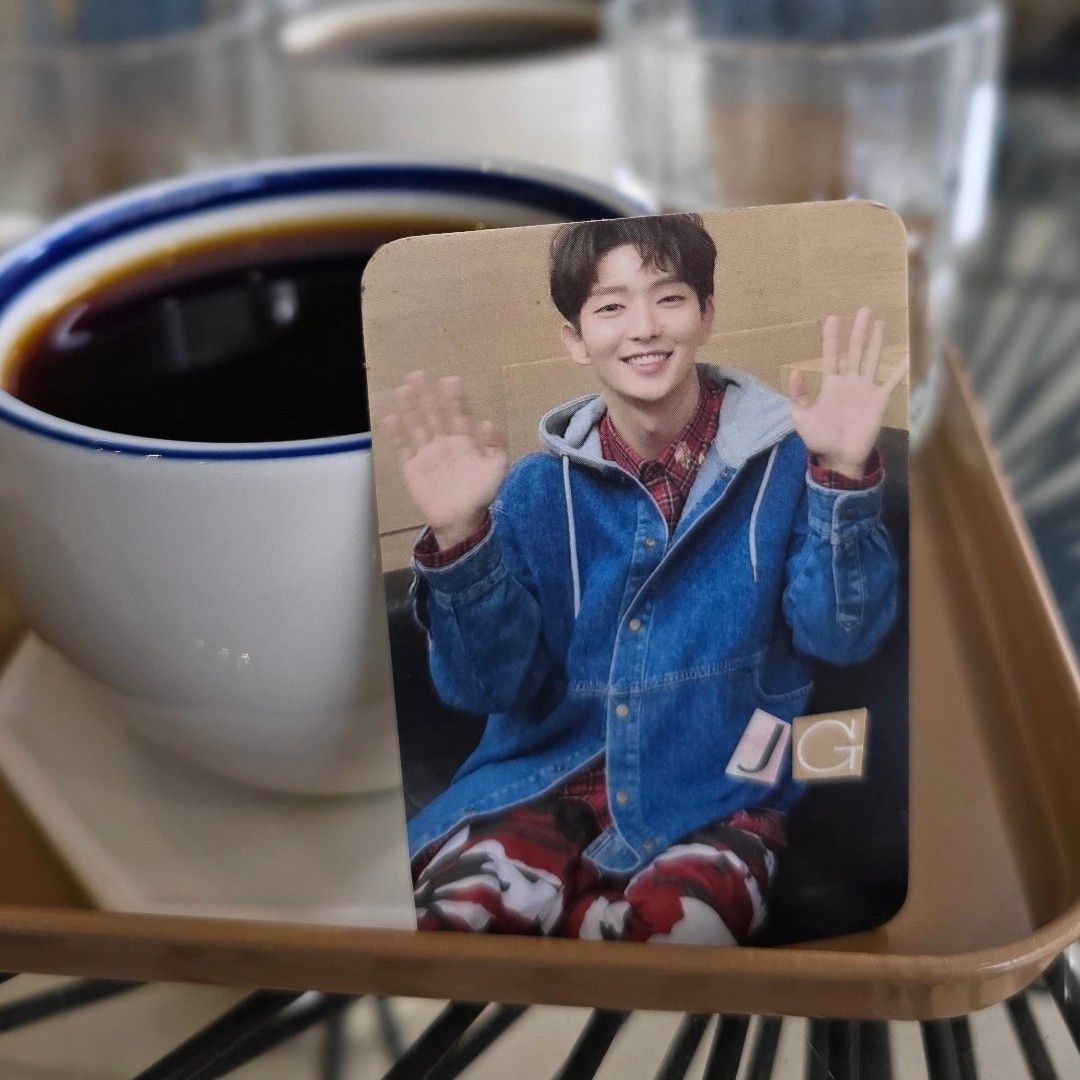 A moment captured by a fan of Lee Joongi