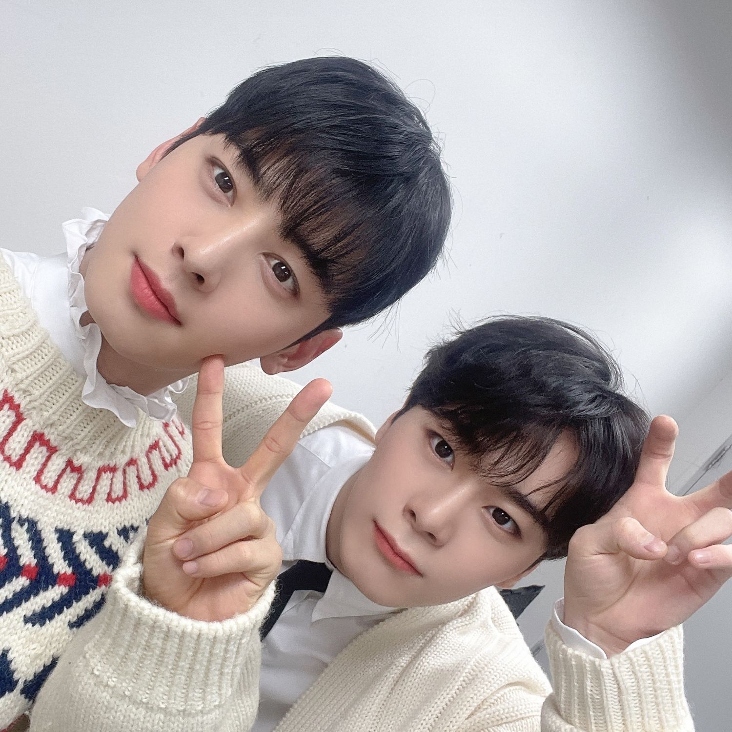 Behind-the-scenes cut of Cha Eunwoo