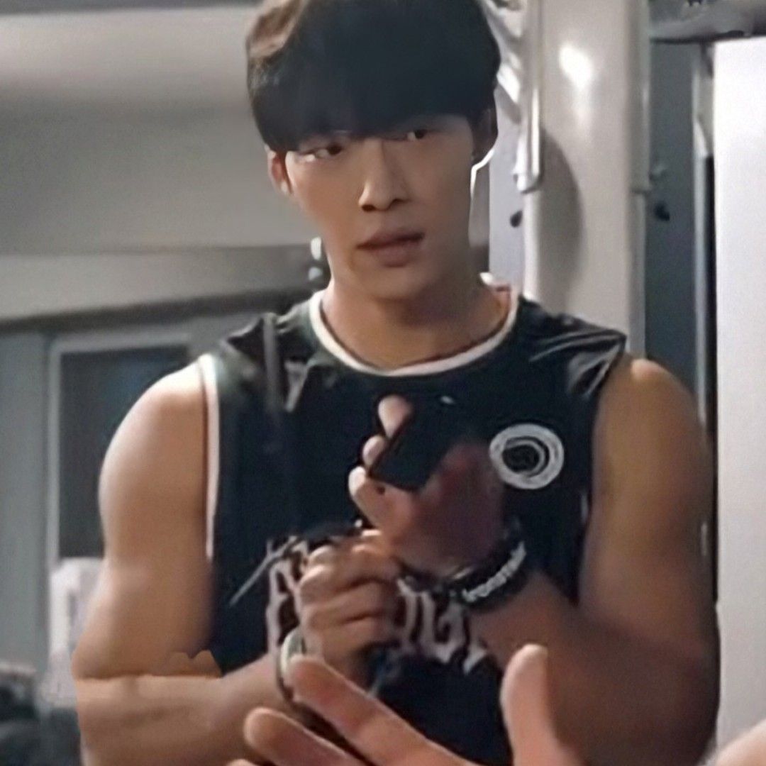 Behind-the-scenes cut of Woo Dohwan