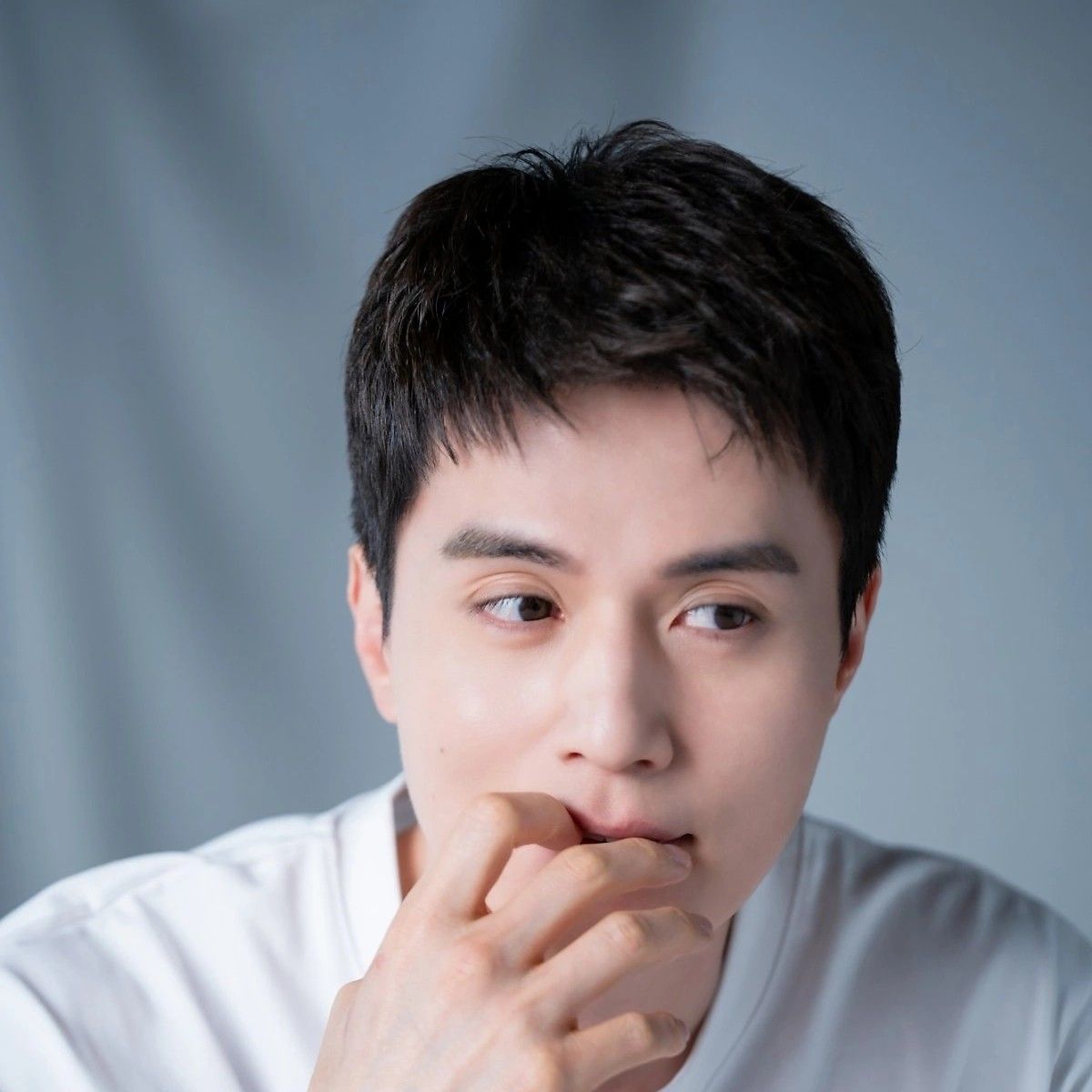 A moment captured by a fan of Lee Dongwook