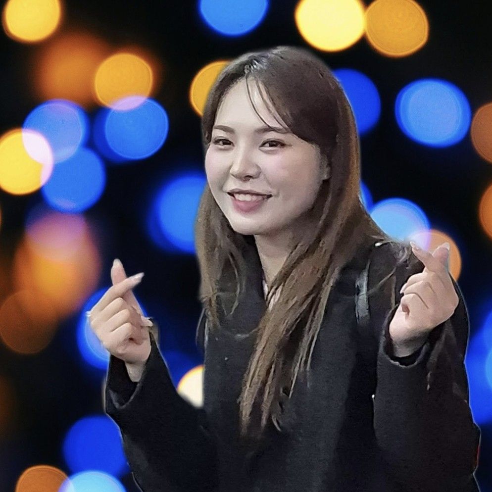 A moment captured by a fan of Miss Kim