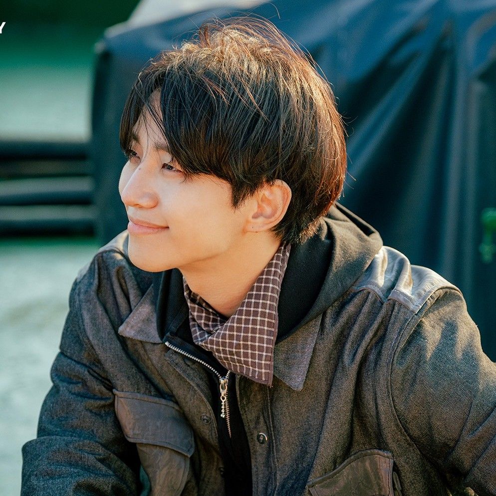 粉丝拍下的李俊昊瞬间